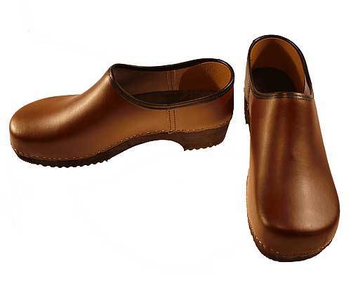 Clogs closed brown