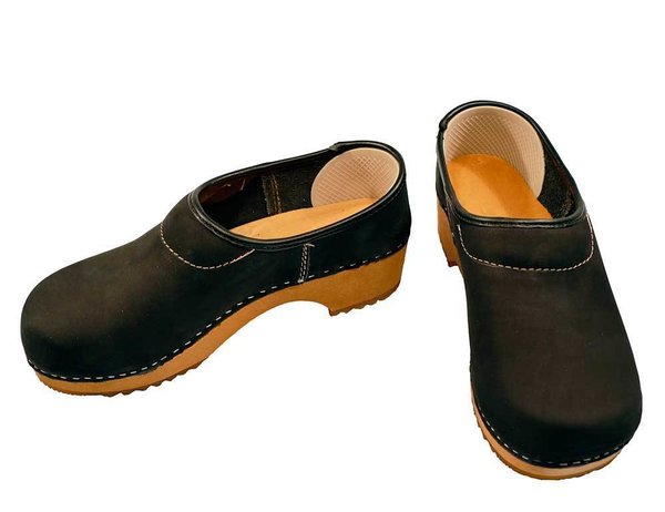 Nubuk leather Clog closed heel black