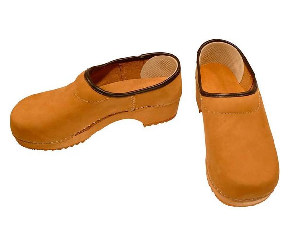 Nubuk leather Clog closed heel honey color